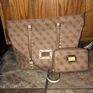 Guess Handbag with matching wristlet